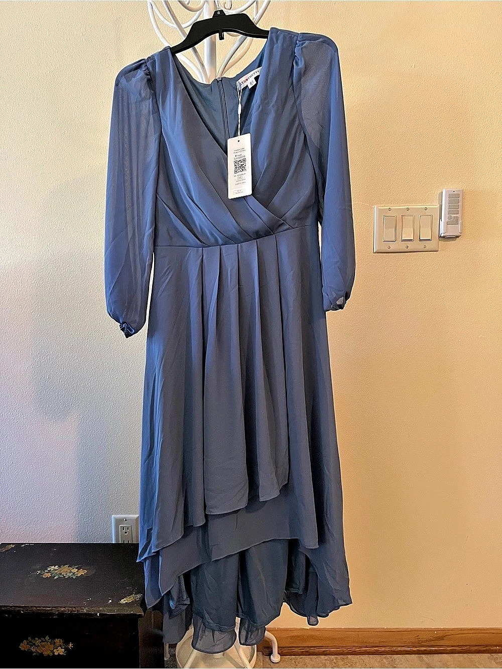 Ever-Pretty EG01926DN06 Chiffon V-Neck Midi Dress in Blue Size Medium NWT